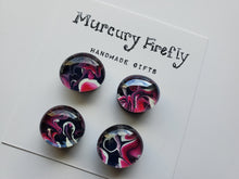 Load image into Gallery viewer, Queen of Hearts - Glass Pebble Magnets